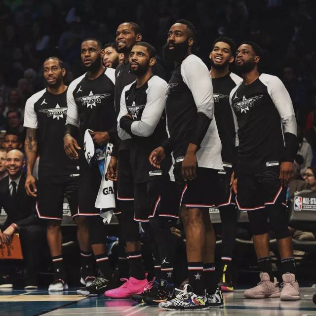 眉詹姆斯库 眉詹姆斯库